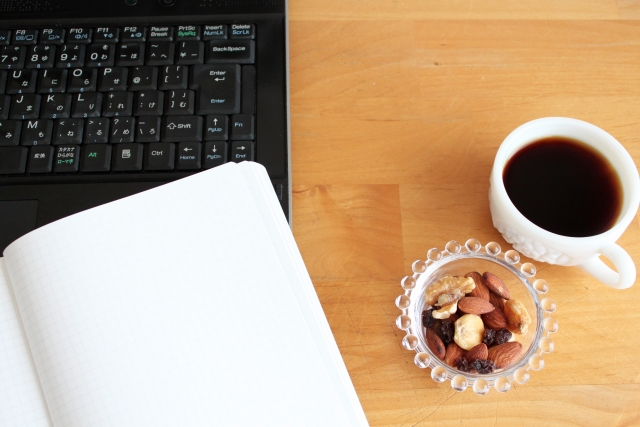 コーヒーカップ